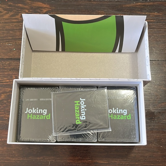 Joking Hazard an offensive card game. New in box - Picture 7 of 9